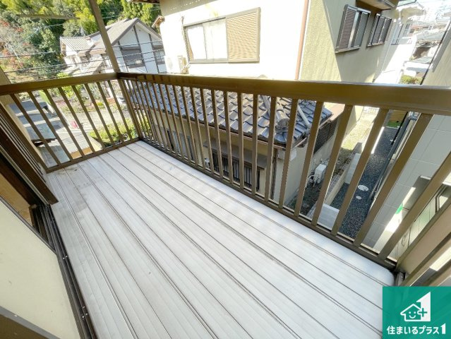 日当たりのよいバルコニー！お部屋が開放的に！