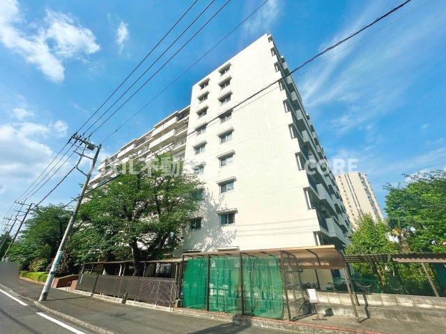 総戸数124戸の大規模マンションなので、管理体制良好です！ぜひ一度現地でご覧ください。
