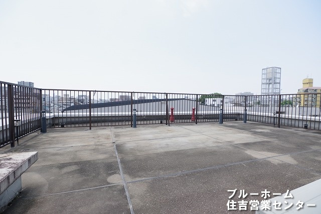 ルーフバルコニーがございます！