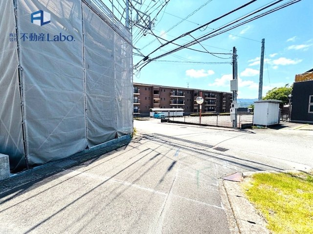 徒歩10分圏内に商業施設が多数ございます♪　生活に便利な立地となります♪