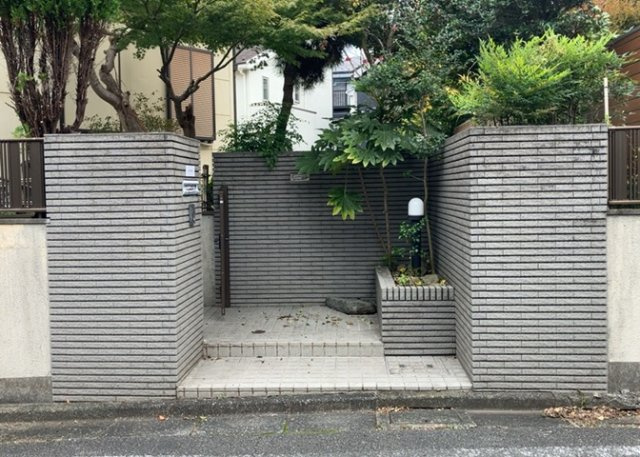 隣家の土地はどうなっているのか、生活利便施設が近くにあるのか、学校まで近いかなど、お客様のライフスタイルにあわせたイメージが重要です。また、近くにあると困る施設が近くにないかも確認するといいでしょう。