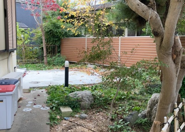 庭があることでガーデニングや家庭菜園はもちろん、こどもの遊び場やペットを放して遊ぶことができます。また、家の周囲に余裕があるということです。隣地との間があれば、十分な日当たりと、風通しが確保できます。