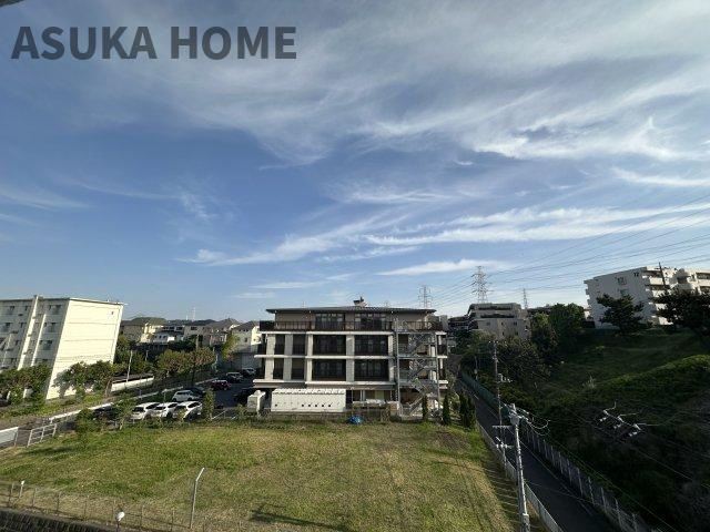 晴れた日は見晴らしも良く、干したシーツはお日様の温もりを感じる気持ち良い仕上がりになりそうですね。