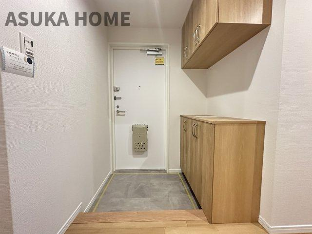 ナチュラルな雰囲気の使いやすそうな玄関です♪玄関横のシューズボックスも嬉しい設備です♪