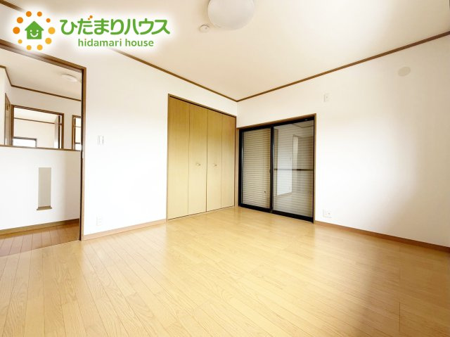 ベッドを置いても余裕の広さがあります