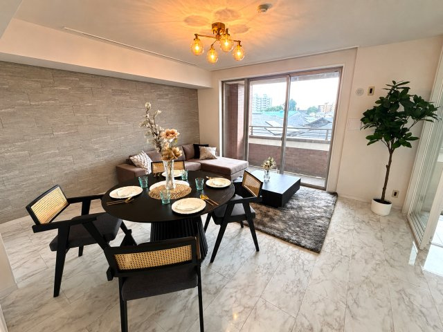 ☆Living　Room☆寛ぎとコミュニケーションを育む居心地のよい場所。家族との時間、自分の時間共に大切にできる空間がここにあります。　