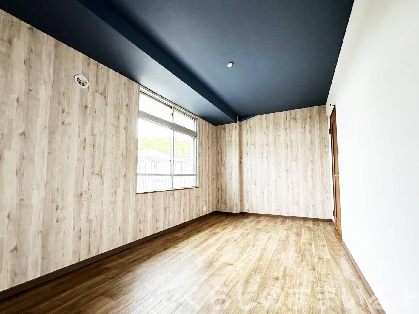 個人の部屋や寝室として使える洋室です