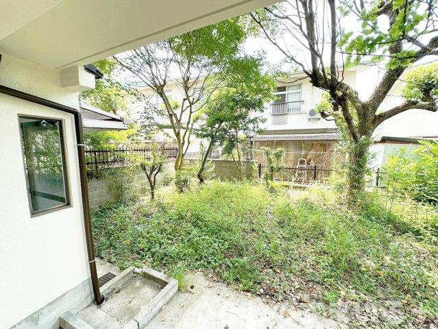 たまにはお庭で休日を過ごしてみるのもよいかもしれません