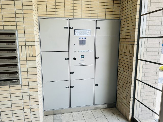 ～不在時の荷物受け取りに大変便利な宅配BOX～