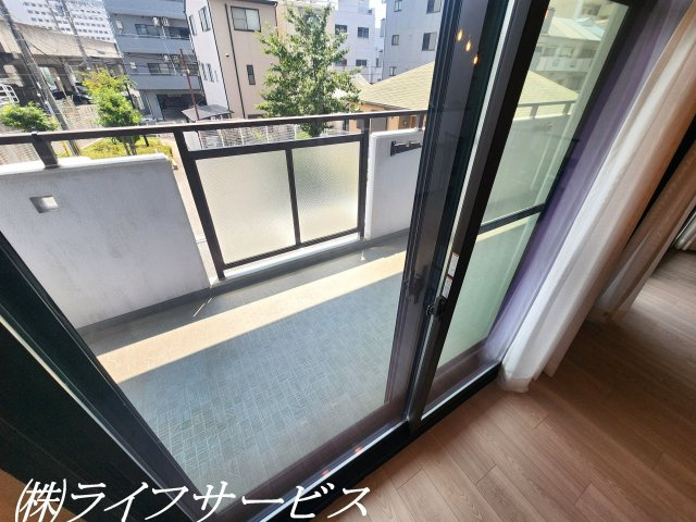 窓は全て2重サッシを採用！防音、遮熱効果が見込めます！
