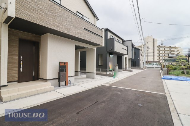 【前面道路】周辺環境は大切な要素。道幅や駐車など、ご確認ください。