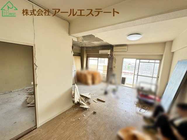 内装リフォーム中。10月上旬完成予定