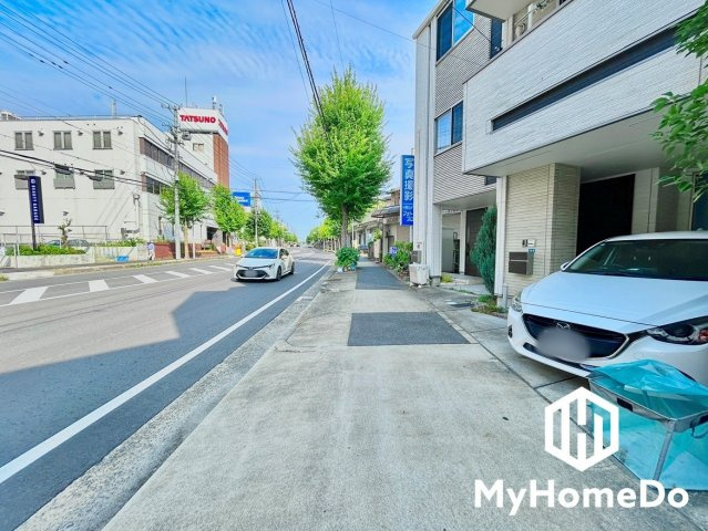 玄関前に、安心の駐車スペースを