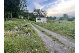 北杜市長坂町長坂下条・売地の外観