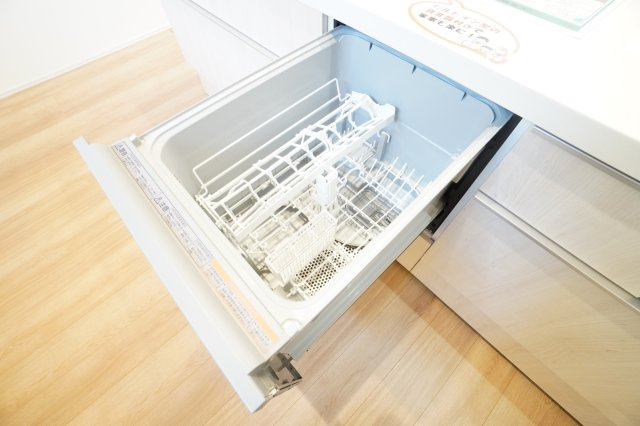 面倒な食器洗いもお任せ♪入居後すぐにお使いいただけます。※類似物件の参考画像です。