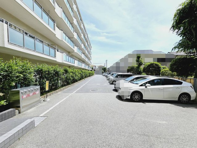 ■敷地内全67台■敷地外4台
