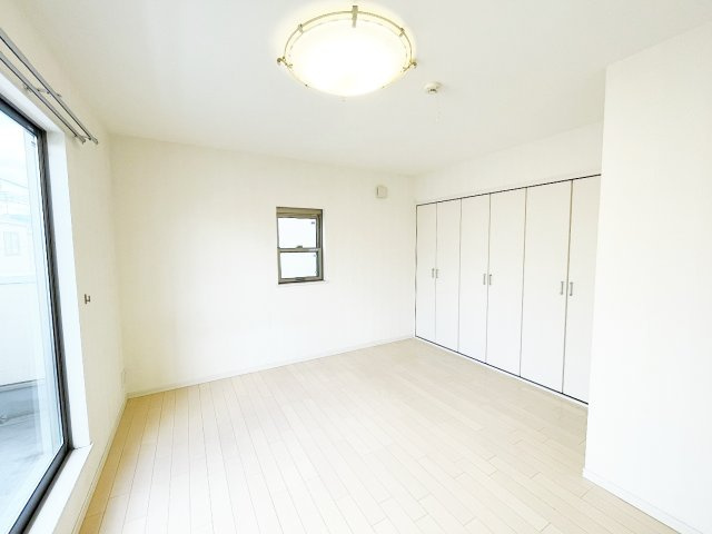 寝室・書斎・趣味部屋にも自在に活躍する一室