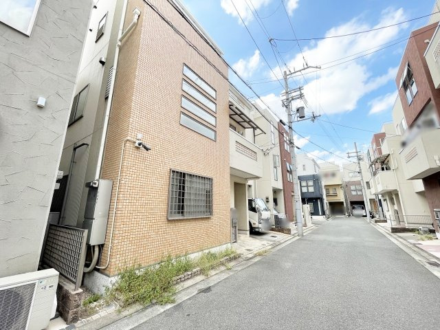 街並みに溶け込む、美しい佇まい