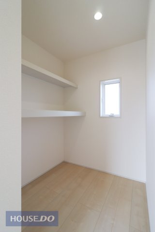 収納付きの居室は、荷物がスッキリと片付き、お部屋を広く使えます。