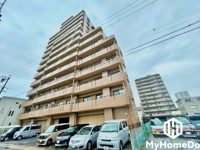 落ち着いた色合いと品のあるデザイン。帰るたびに安心感を感じられる佇まい。