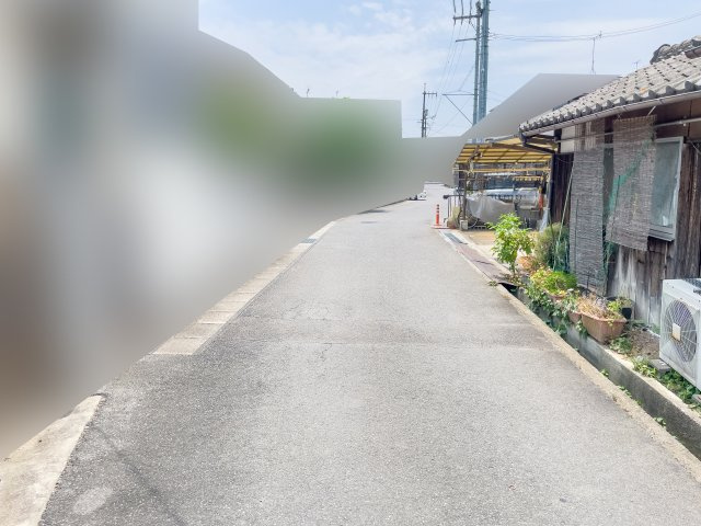 道路幅員4ｍ未満のため約0.71？のセットバックが必要です。