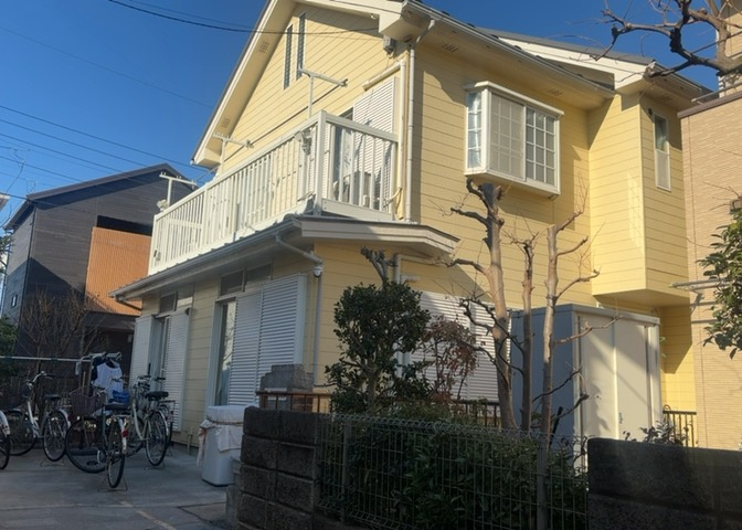 省エネ給湯器とは従来型の給湯器より熱効率が高く、少ない燃料でたくさんのお湯を沸かすことが出来る高効率な給湯器のことを指します。また、省エネ給湯器には種類があり、利便性や効果なども様々です。