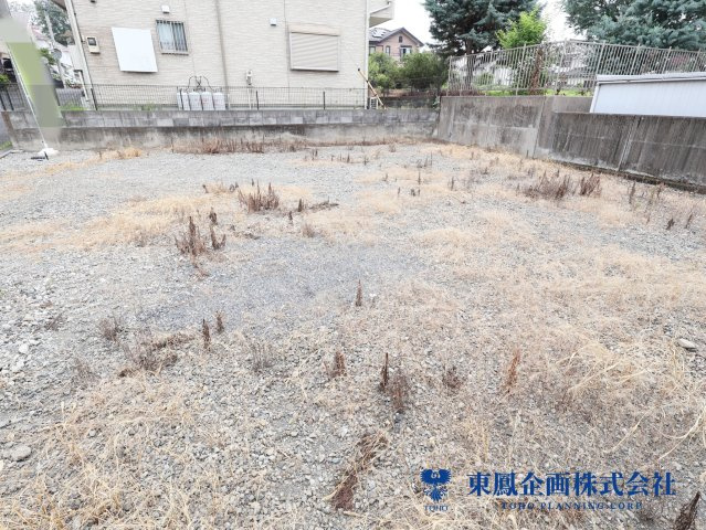 スーパーが徒歩圏内にあります