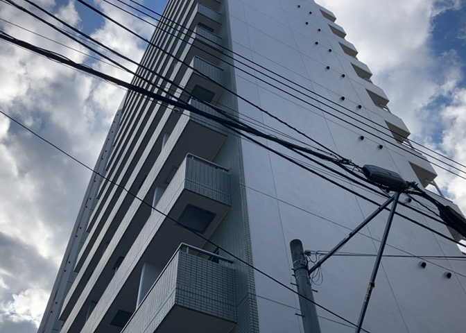 ＳＲＣ造は強度や耐震性の面でもRC造と比べて優れています。そのため、10階建以上の高層または超高層マンションなどの建築にも多く採用されています。柱や梁などのサイズが小さくても高い耐震性を確保できます。
