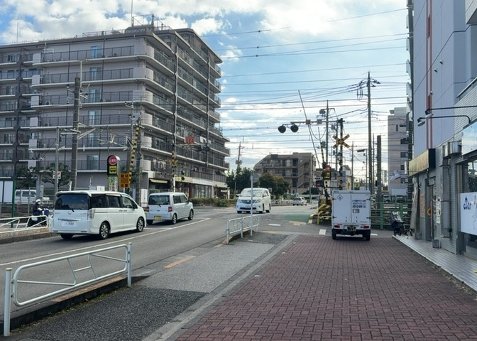 景色重視でお家選ぶをするとスーパーが遠い！学校が遠い！など生活をするうえで利便性で困ることもあります。まず一度現地を見学する際に、周辺の施設などがあるかを確認し、暮らし始めた後のことを想像しましょう。
