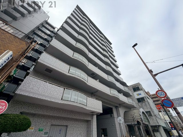 所在階9階部分、バルコニー3面、角住戸で眺望・陽当たり・通風良好です。