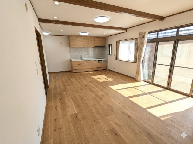 別途リフォームプランございます。※この画像はAIによって生成された「完成予想図（イメージ）」です。