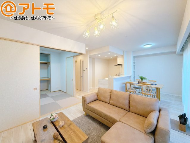 家族団らんのイメージは、リビングを思い浮かべませんか？リビングこそ広々としたお部屋が良いですね♪