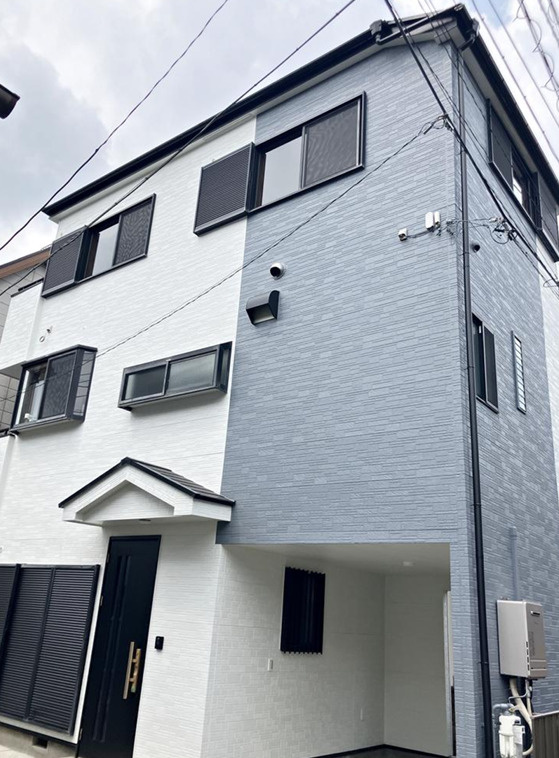 木の温もりを感じられるフルリノベ住宅