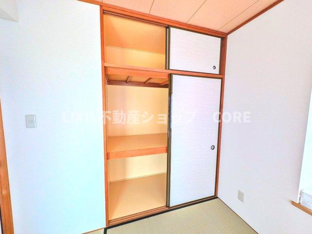全居室に収納を完備しておりますので、居室の全空間を有効活用出来ます。