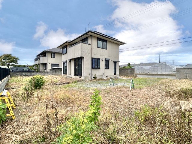 ■外観｜外構や植栽の計画次第で自分好みにアレンジできる余白があり、住みながら楽しめる住まいです♪