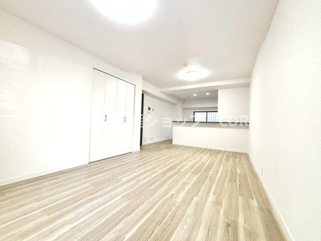 家族が集まるLDKは広さ17.4帖と家族団らんをするのにちょうど良いサイズです。