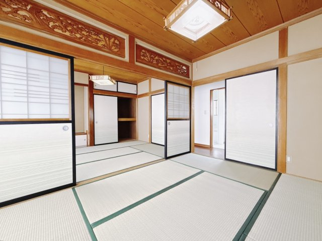 ■和室｜和室でしか味わえない畳ならではの香りや素材で和のやすらぎを感じてください♪休日はお子様とお昼寝するのにも最適です！