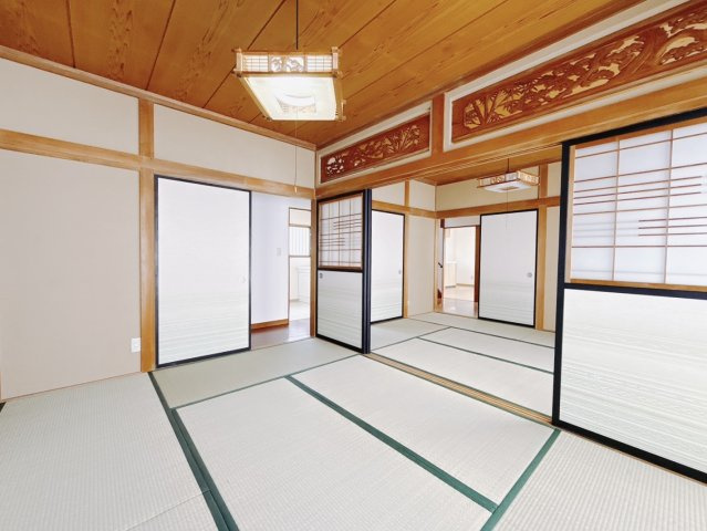 ■和室｜和室を書斎にしたり、冬にはコタツを敷いて家族みんなで年越しをするのもいいですね。家族みんなのお気に入りの空間になります♪