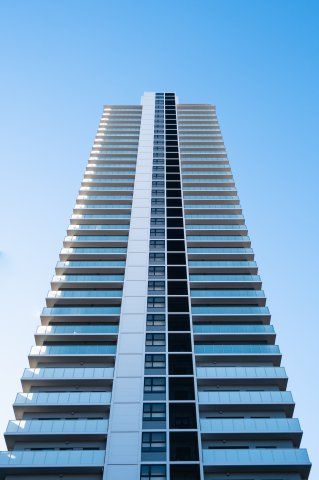 【外観】地上38階建て、総戸数276戸の超高層タワーマンション！！シャープなシルエットが印象的！