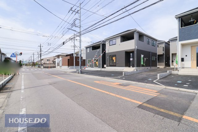 【前面道路】道幅や駐車など、ご確認ください。
