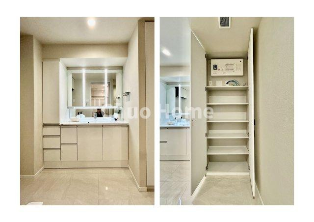 【洗面化粧台】洗面化粧台には三面鏡を採用。身だしなみを整えやすい事はもちろんですが、鏡の後ろに収納スペースを設ける事により、散らかりやすい洗面スペースをすっきりさせる事が出来るのも嬉しいですね