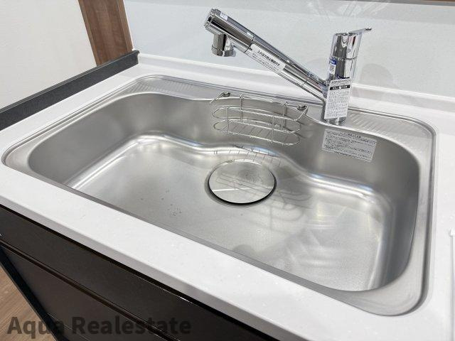 コンパクトなキッチンで掃除もラクラク