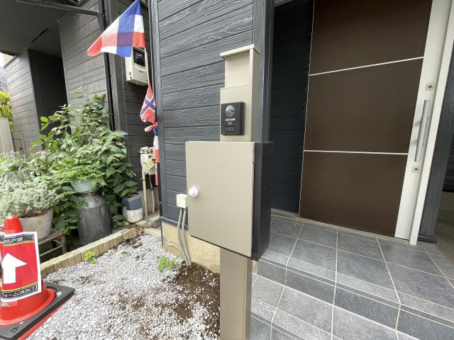 ダイヤル付きのポストでセキュリティ面も安心です。　