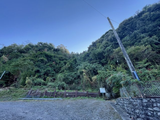 バス停まで徒歩11分です。
