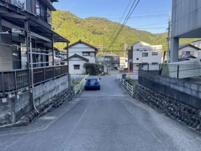 道幅が広いです。