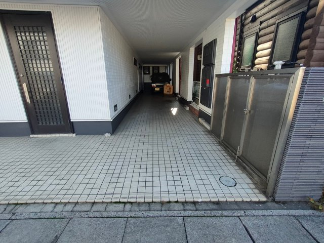 駐車場があります（2023年撮影）
