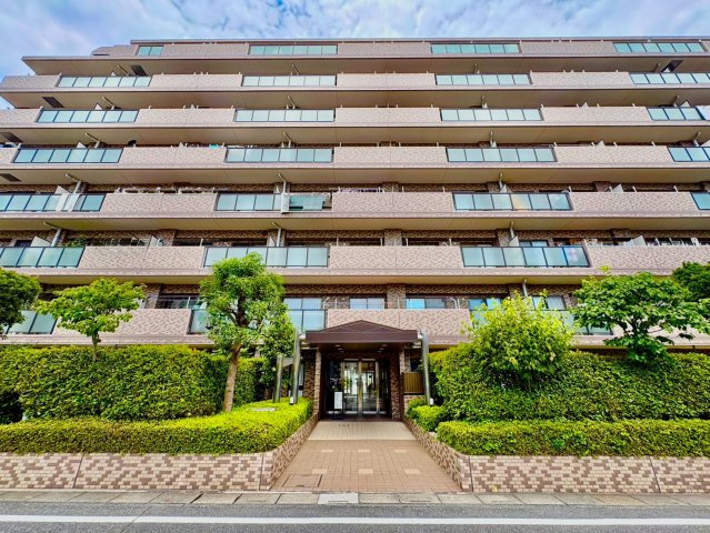 ■東武スカイツリーライン「新越谷」駅徒歩6分！　■新規内装リフォーム　■6階・南向きのお部屋です！