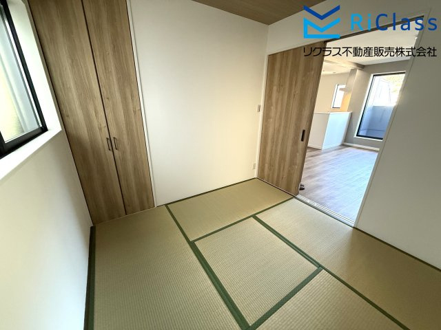 フローリングだけでなく、和室もあります