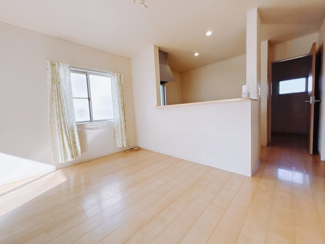 ■ダイニング｜忙しい朝でもご家族そろってお食事を楽しんでいただける、ゆとりあるダイニングスペース。