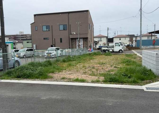 物件の詳細については、現地を見てわかること以外に、役所や法務局などで調べないとわからないことがあります。そのため、現地に行く場合は、もしこの物件を買ったらどのような生活ができるかをイメージしましょう。